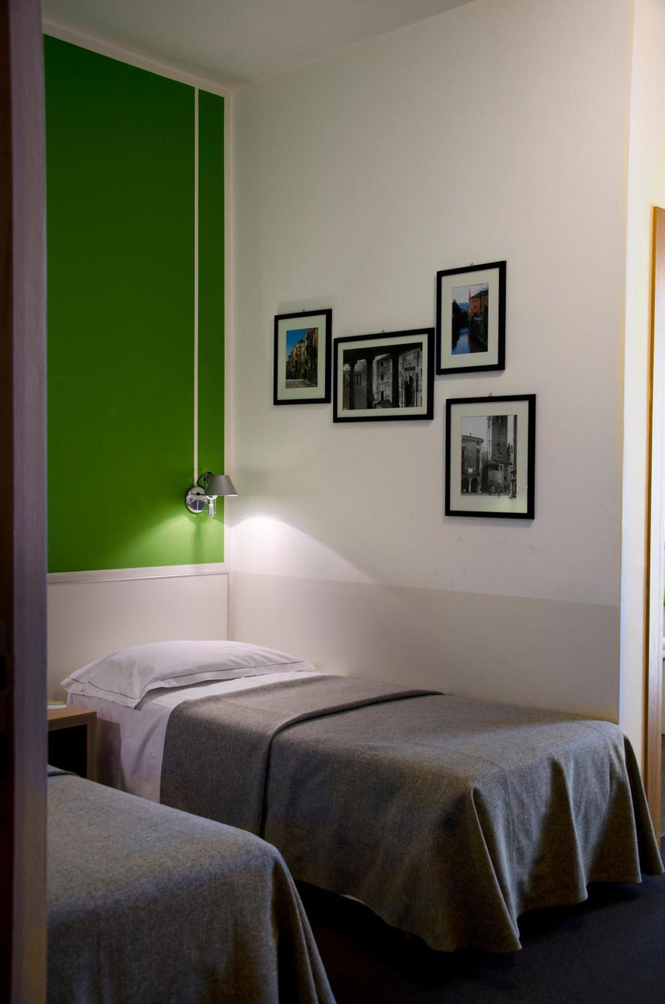 Single Room,65506765:JPEG